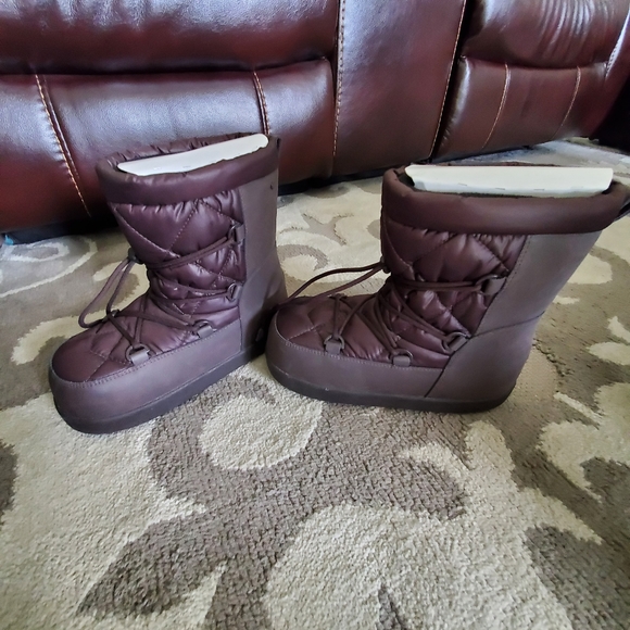UGG thinsulate waterproof boots - Picture 9 of 9